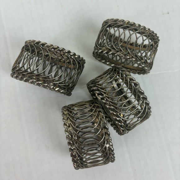 Vintage silver-plated loop wire napkin rings-set of 4 - Picture 3 of 7